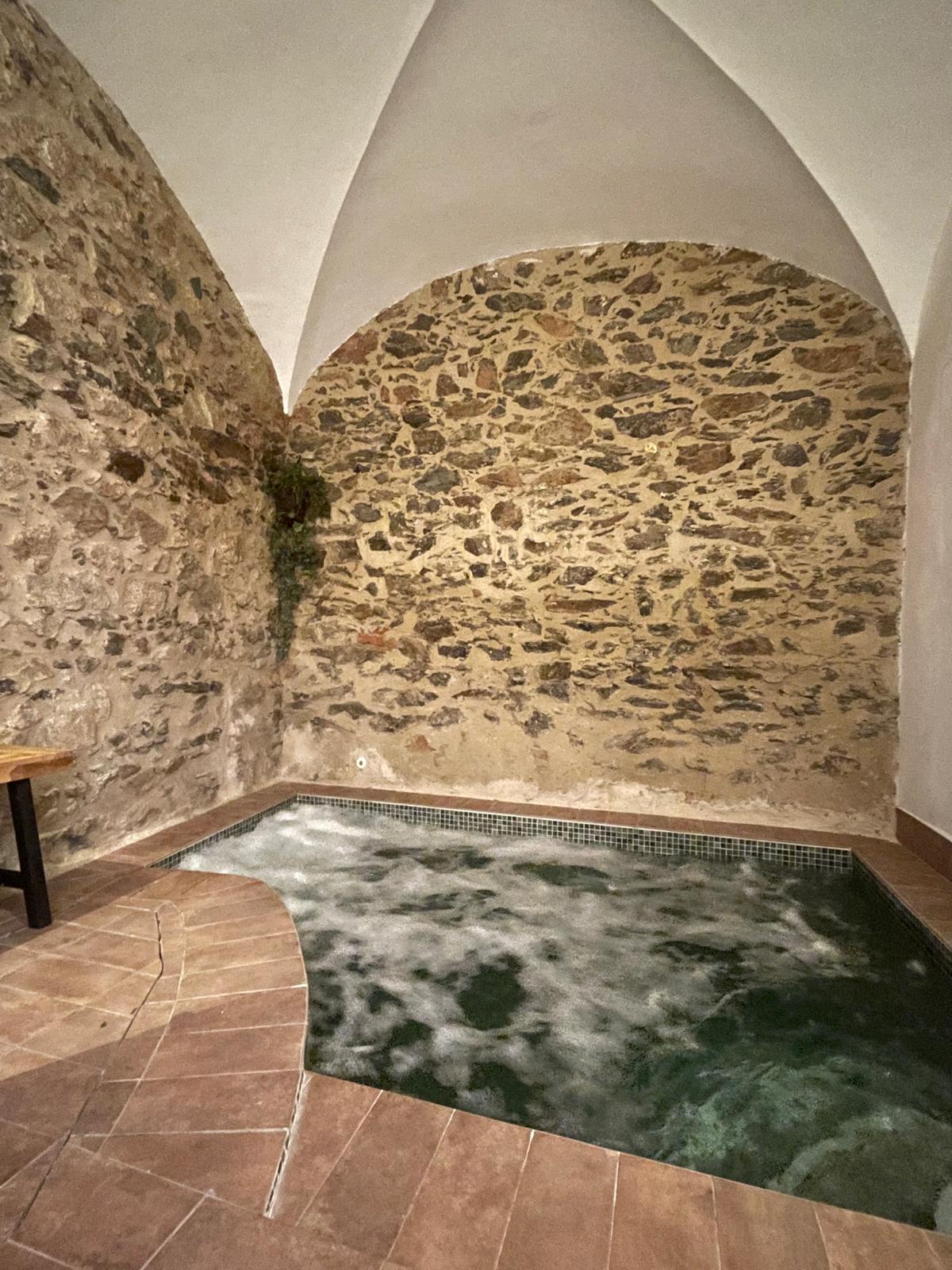 Cueva Jacuzzi